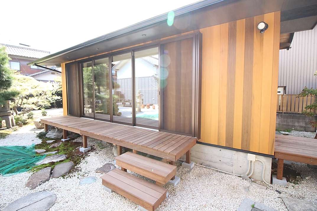 古びた建物を大幅リフォームした和風の施工例。内装から外観まで和モダンへと変化させました。 | 和風
